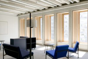 تصميم وتنفيذ الديكور الداخلي والتجهيزات